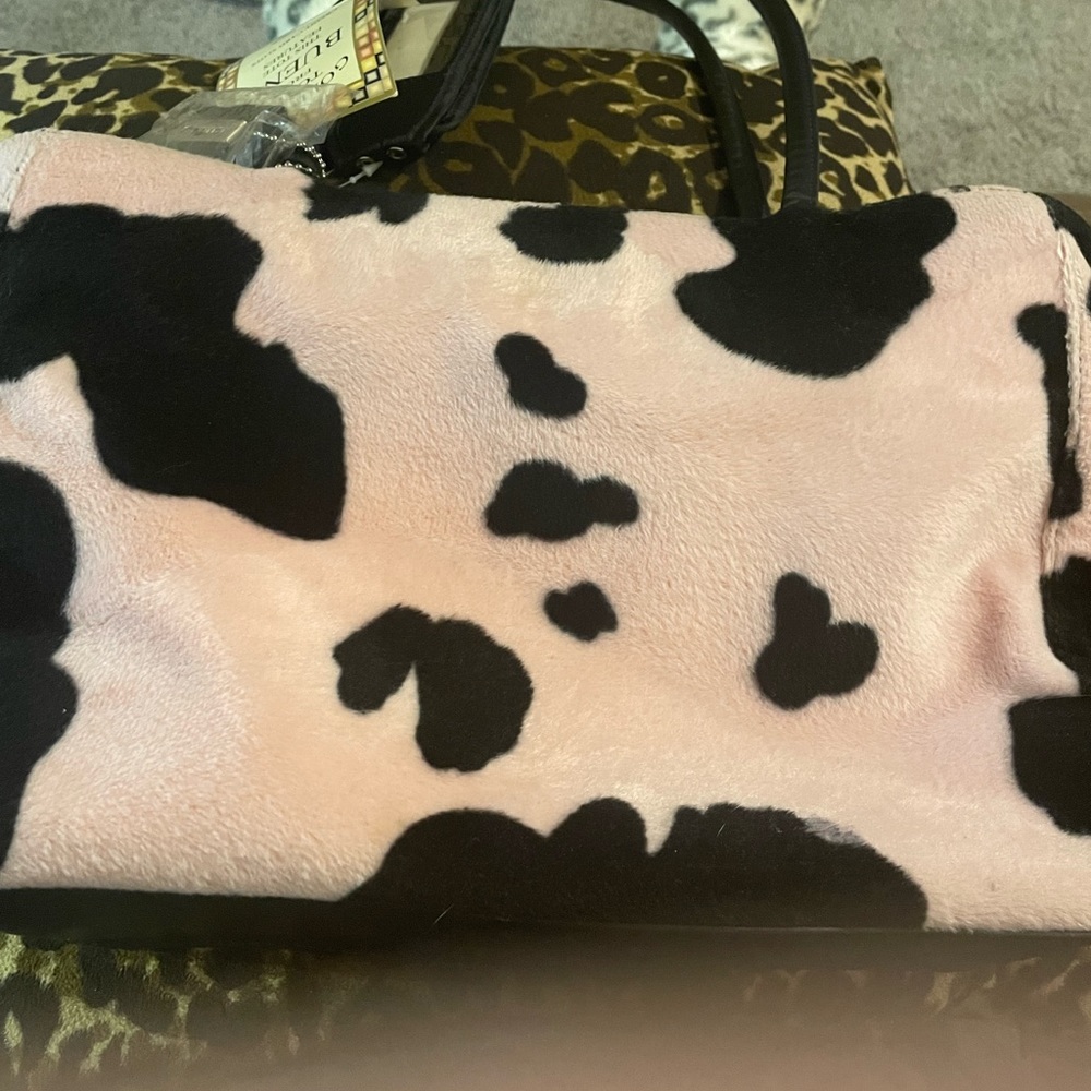 New adorable cow print Bueno bag Barbie pink - Picture 2 of 7